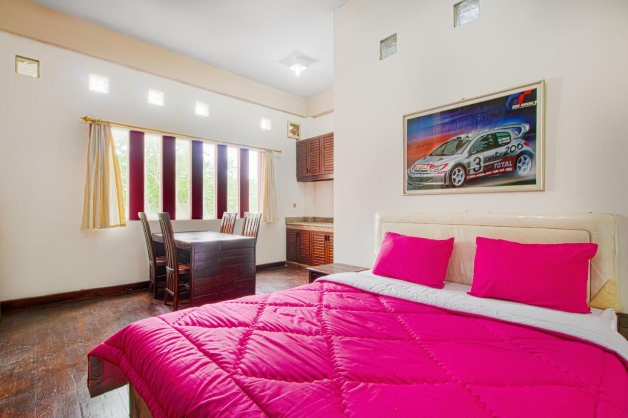 Tobana House Bintaro Hotel Jakarta Exterior foto