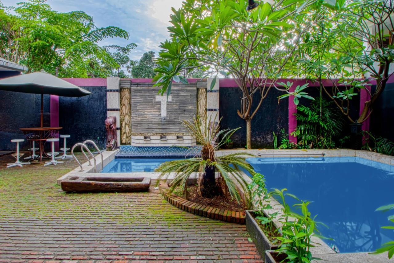 Tobana House Bintaro Hotel Jakarta Exterior foto